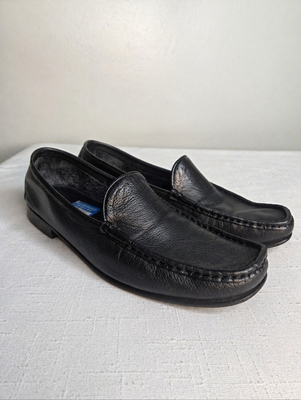 Vaneli Navy Leather Moccasin Loafers Size 7.5 Slip On Made in Brazil